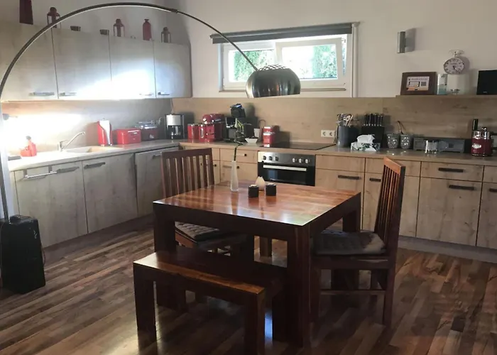 Lower Terrace アパート *